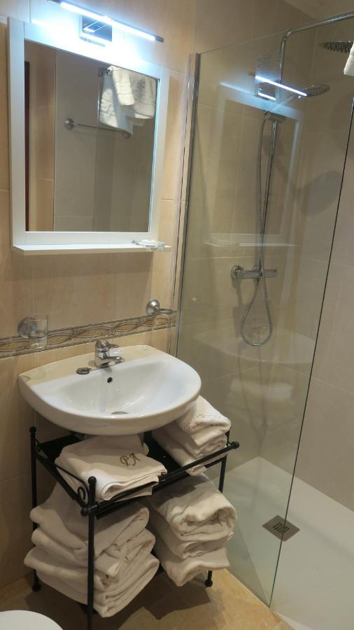 Apartamentos Palacio Azcarate Travesia Calvario Ezcaray Buitenkant foto