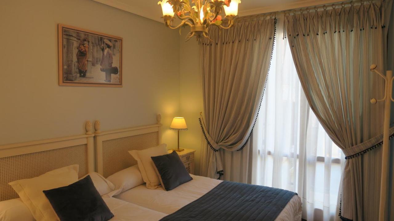 Apartamentos Palacio Azcarate Travesia Calvario Ezcaray Buitenkant foto